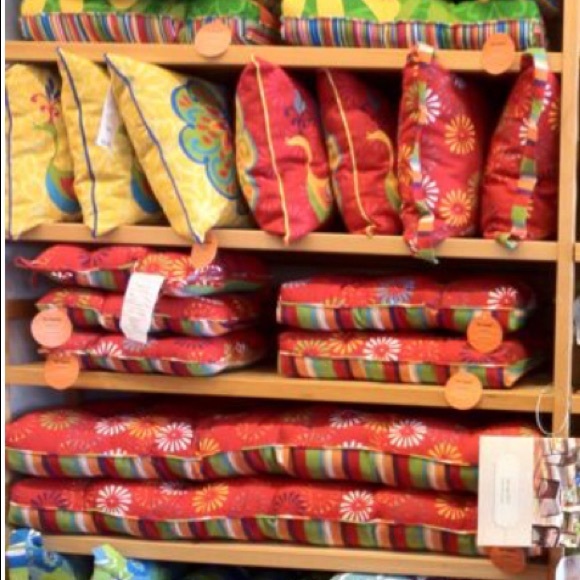 Pier One Outdoor Scatter Daisy Pillow Collection - Picture 3 of 4